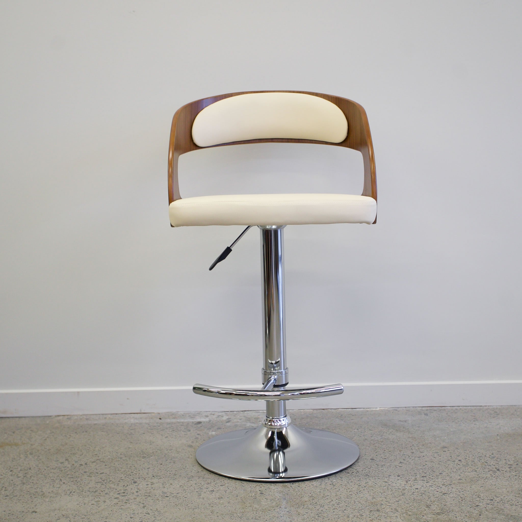 Brooklyn Curved Back Bar Stool - Cream/Chrome