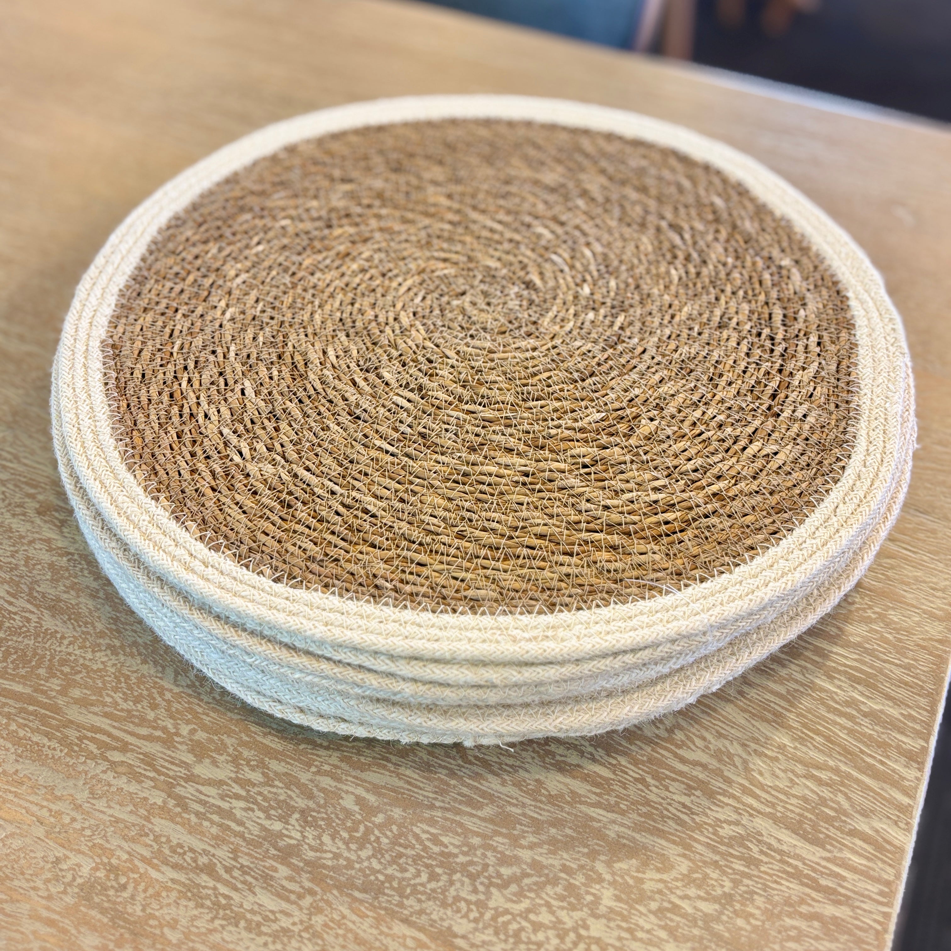 Seagrass/Jute Round Placemat - Cream Border