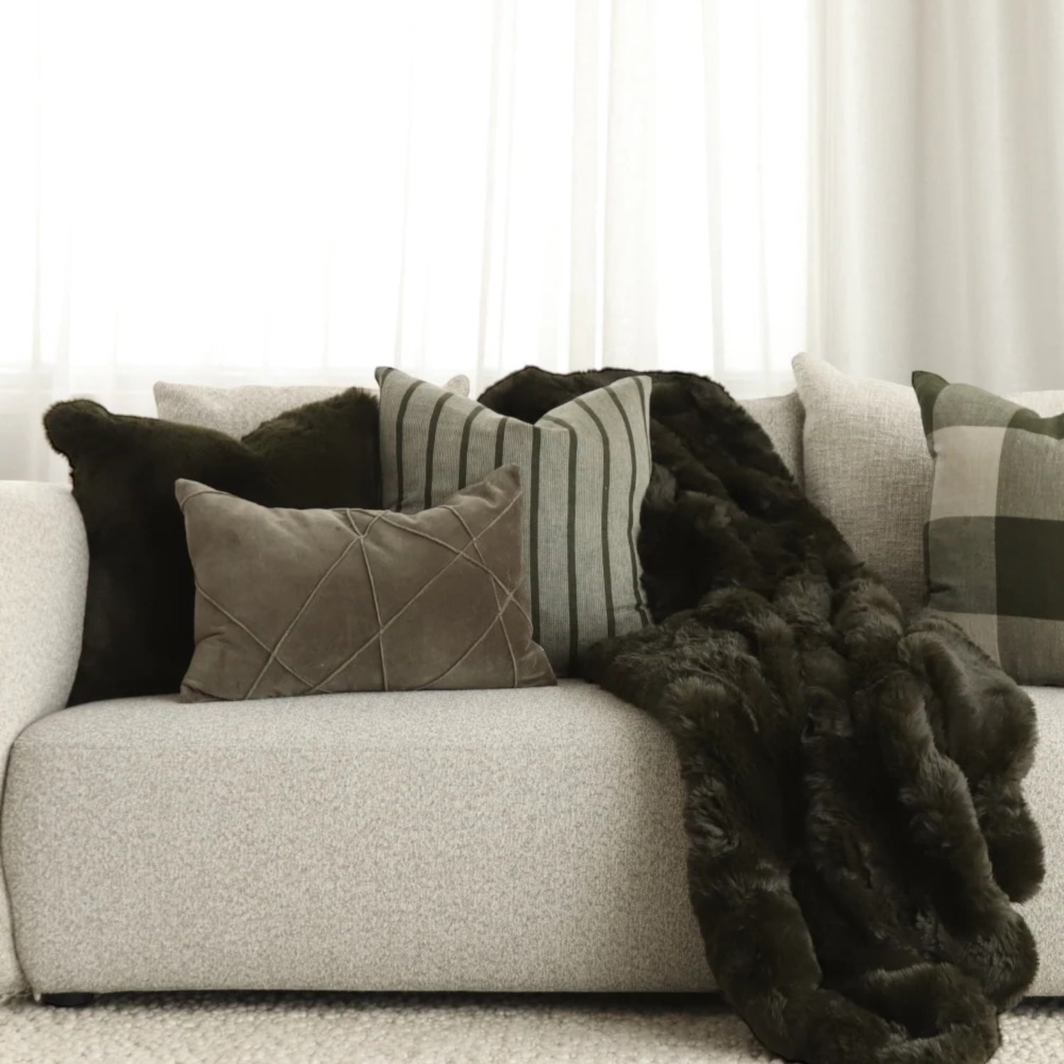 Pelage Cushion - Olive