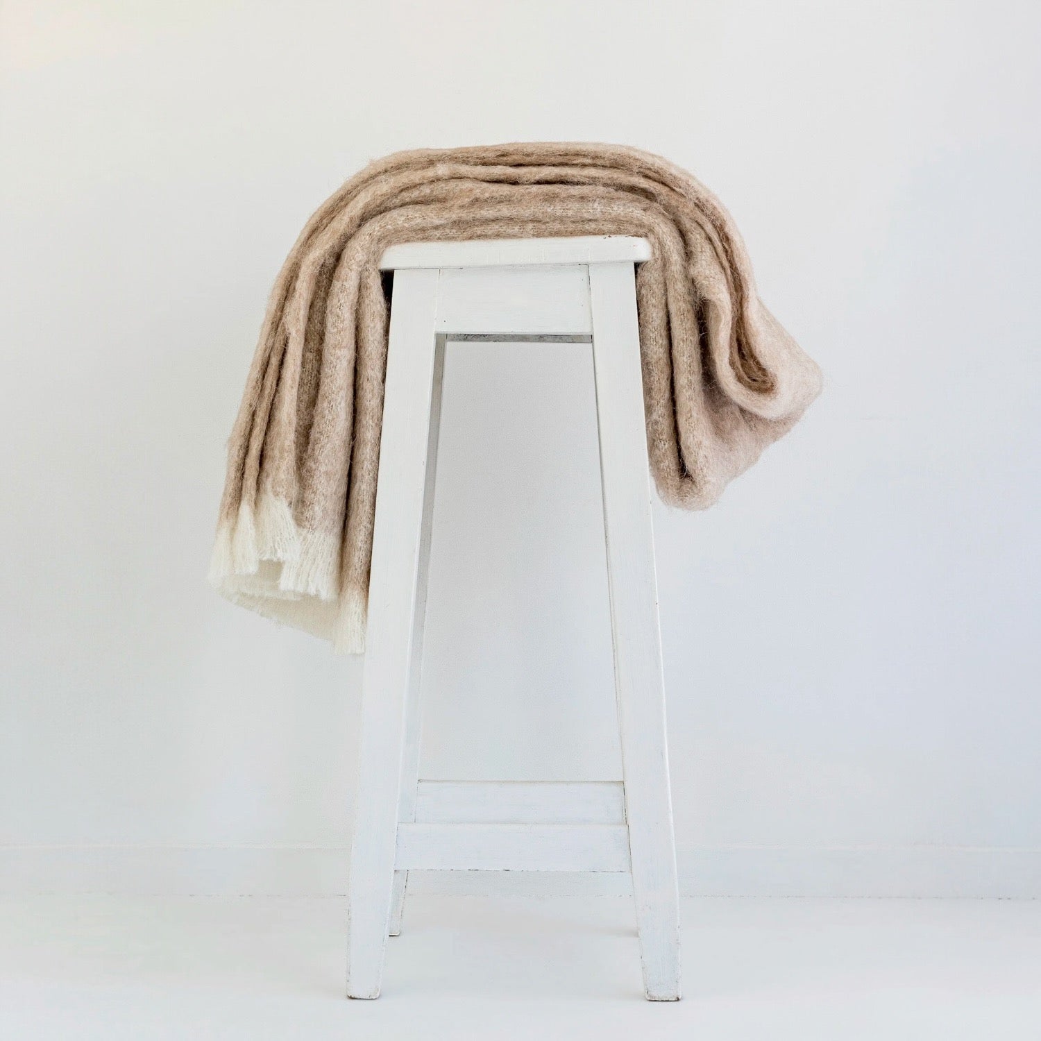 Windermere Alpaca Throw - Sand