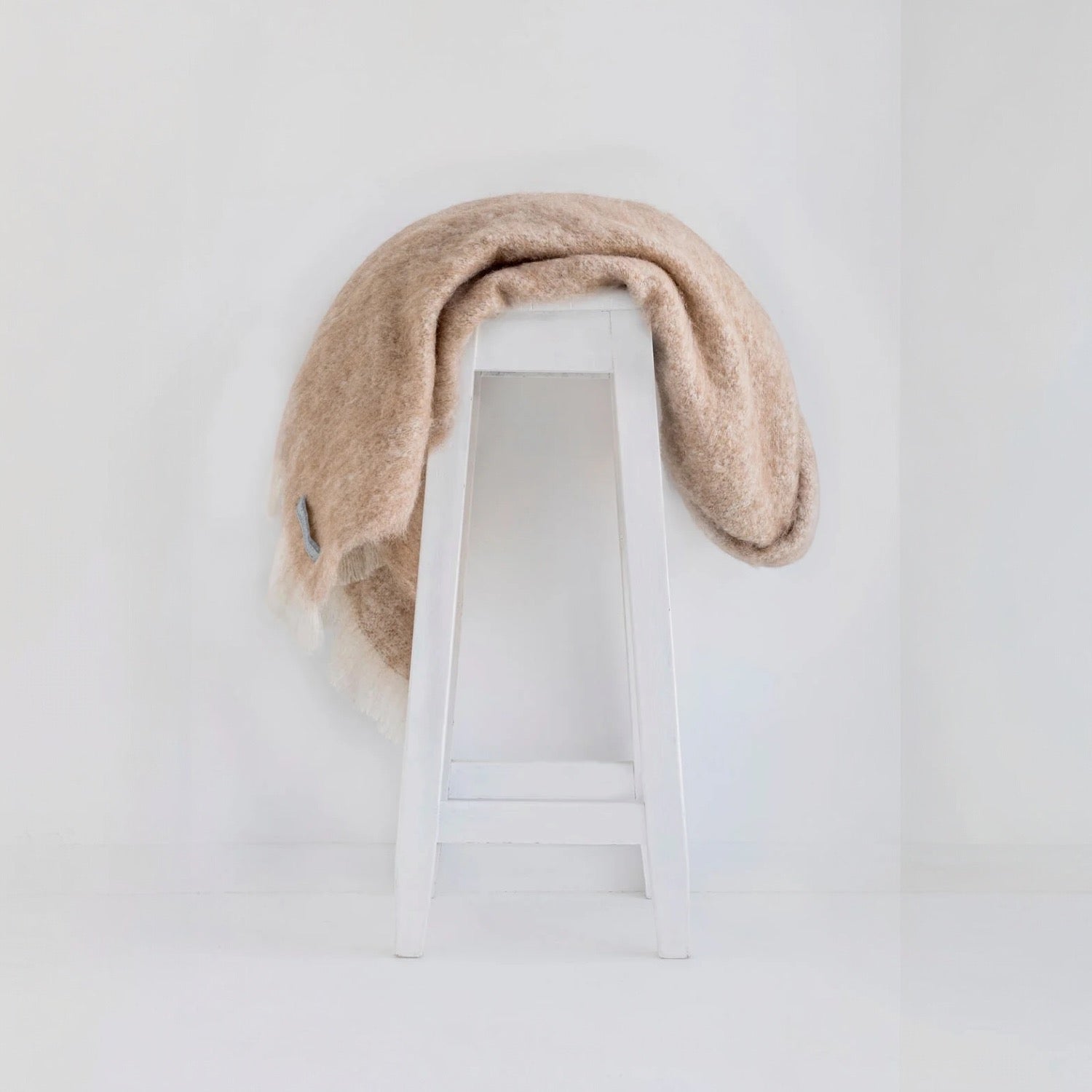 Windermere Alpaca Throw - Sand