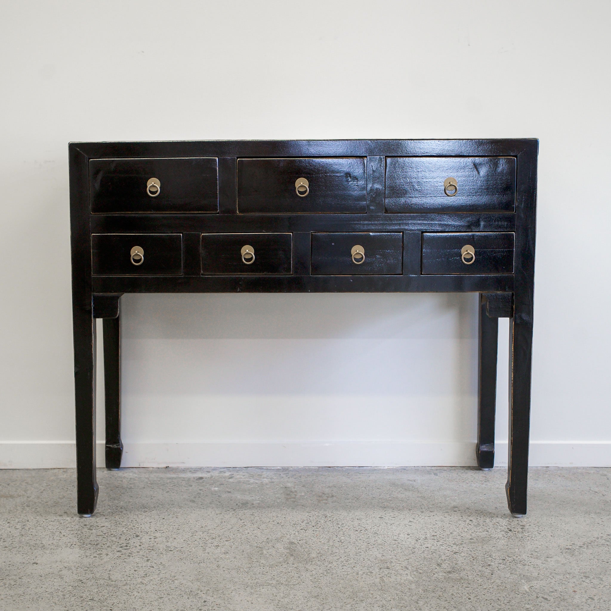 Blake Console - Black