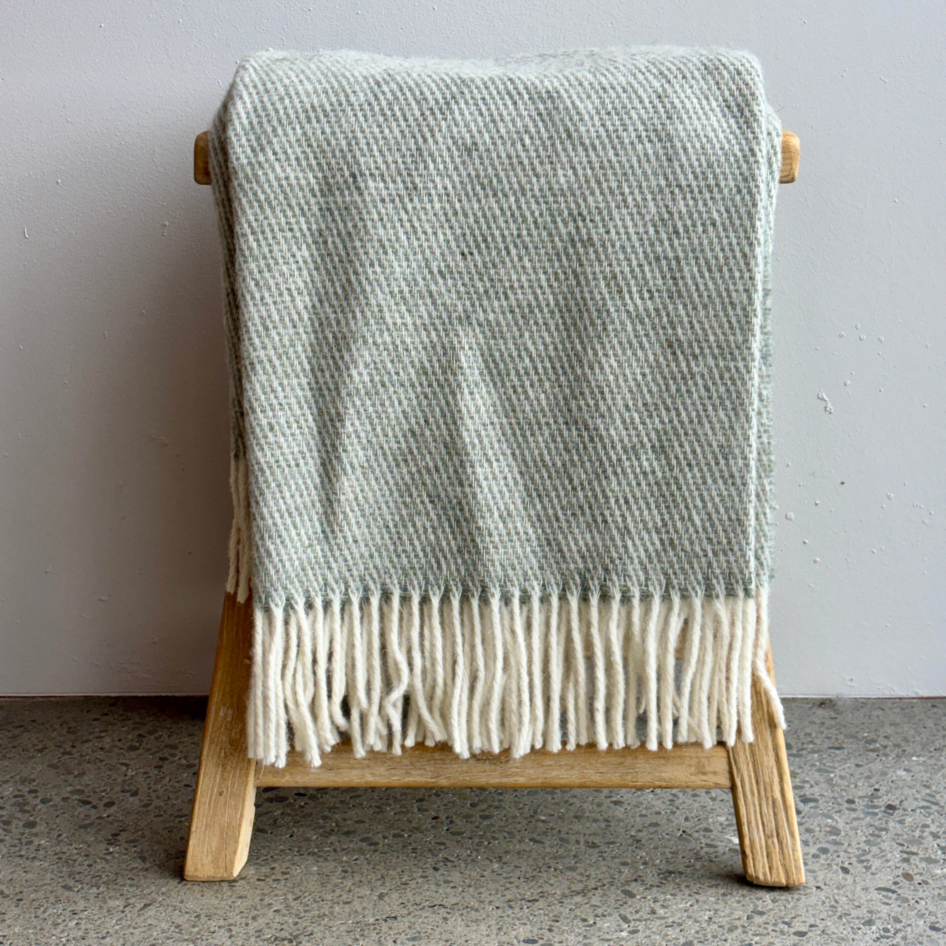 Woola 100% NZ Wool Throw - Light Green