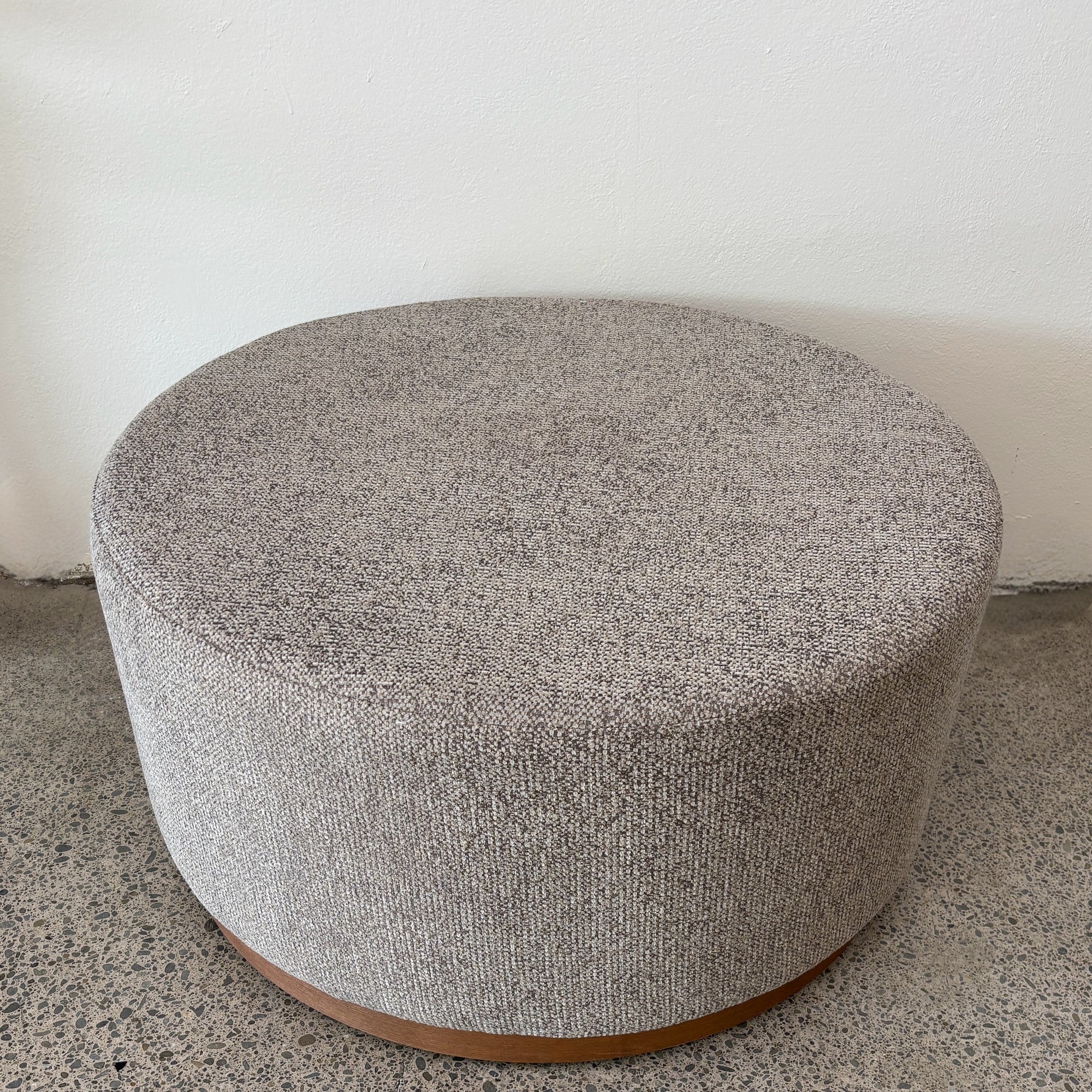 Nova Ottoman - Latte