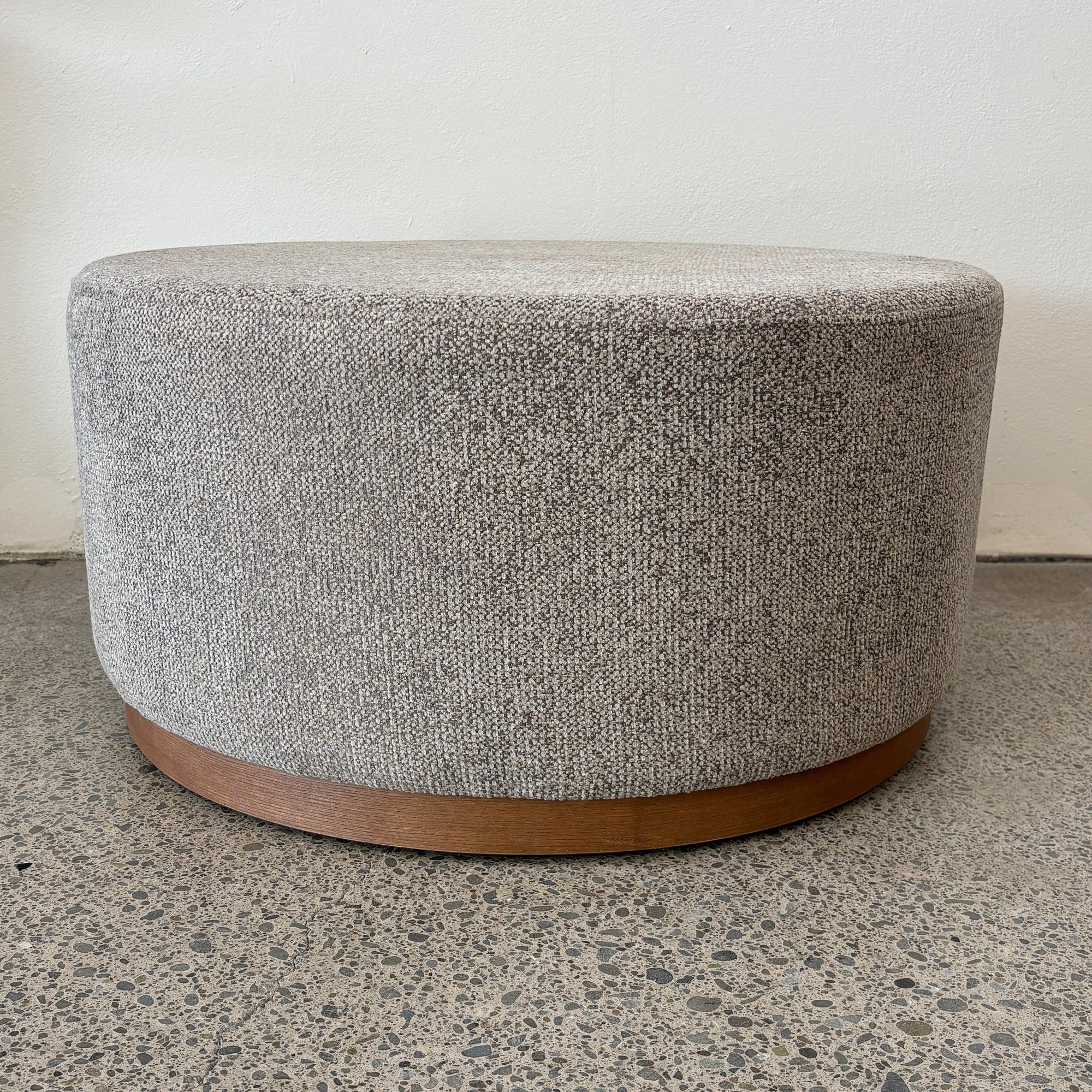 Nova Ottoman - Latte