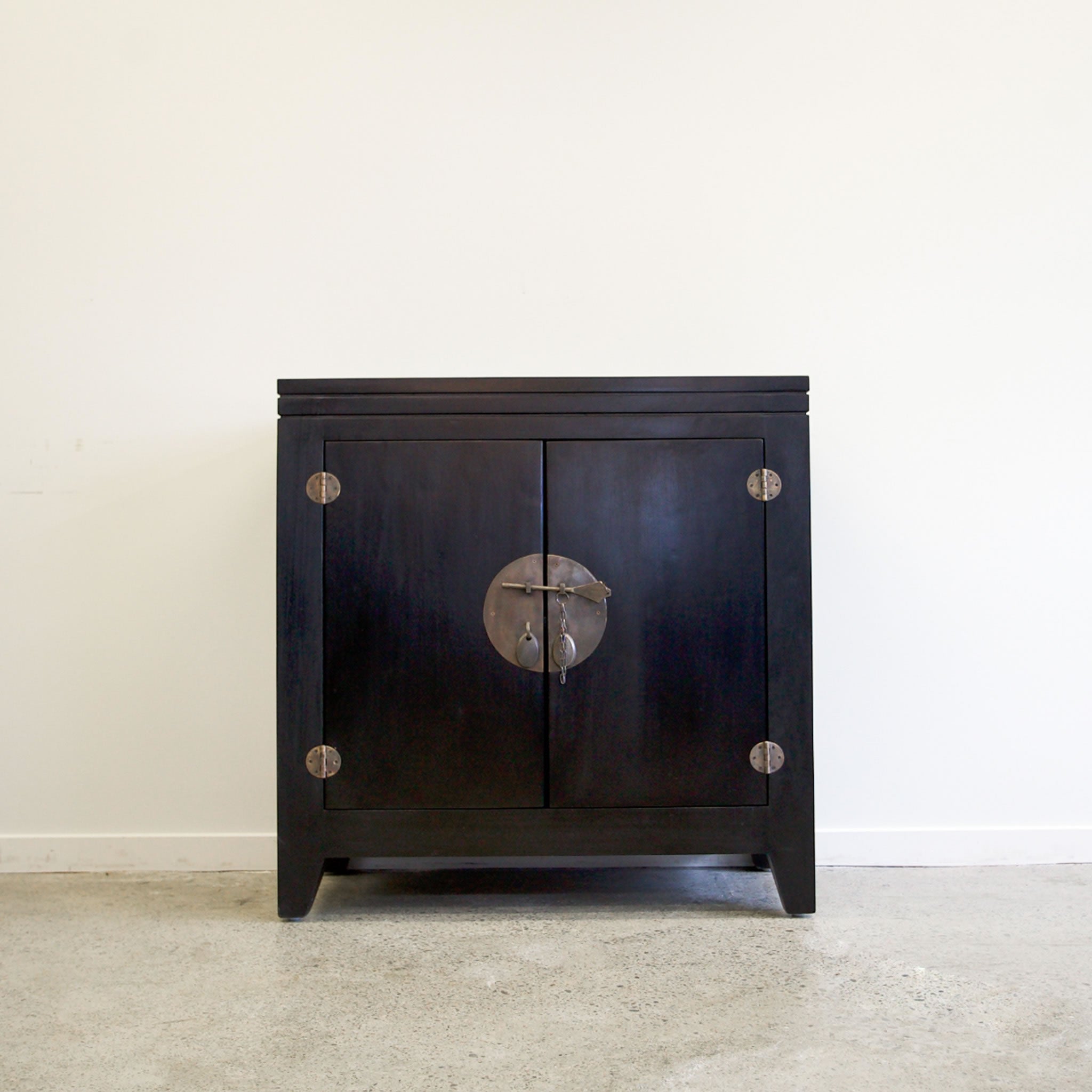 Oriental Sideboard 2 Door