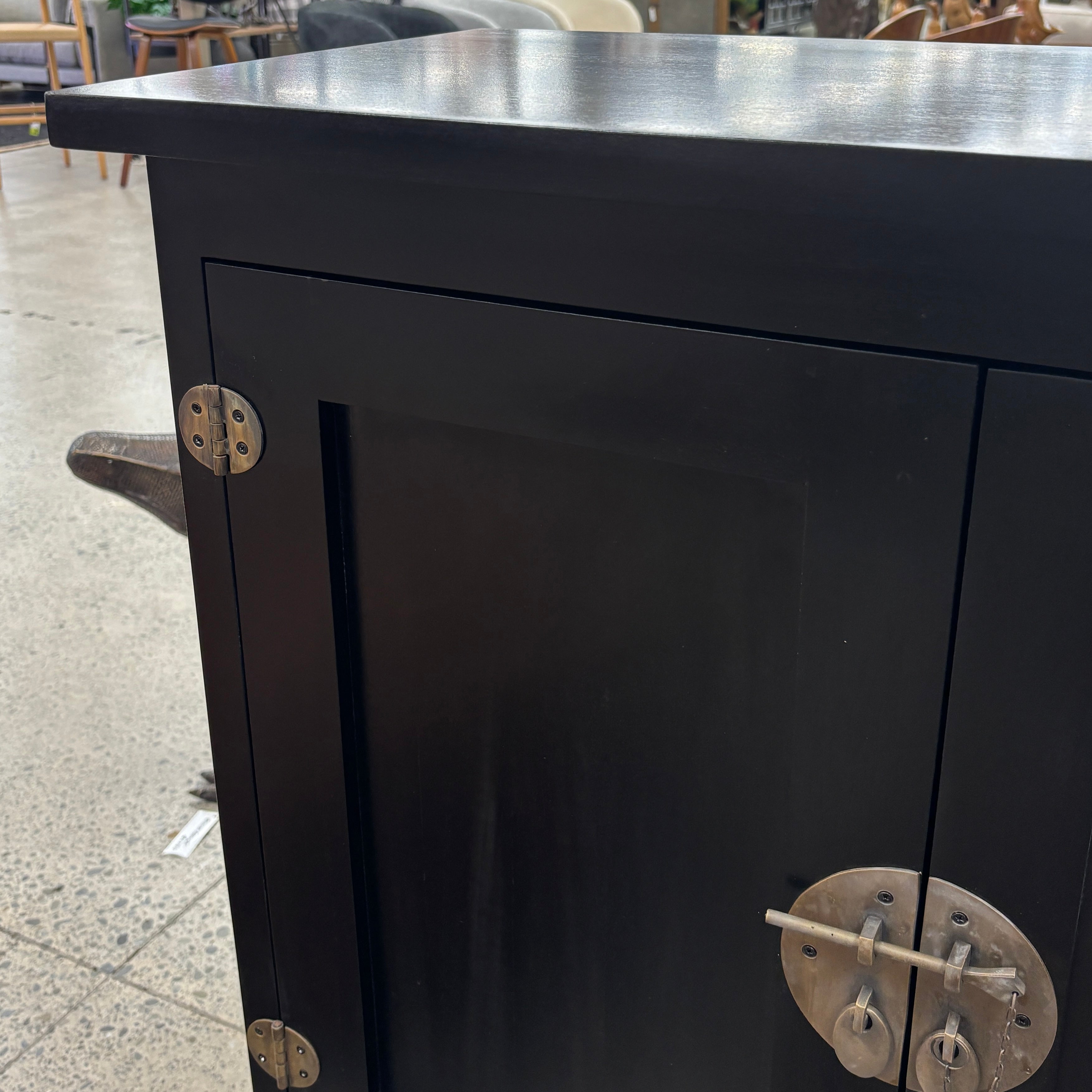 Oriental Sideboard - 4 Door 4 Drawer