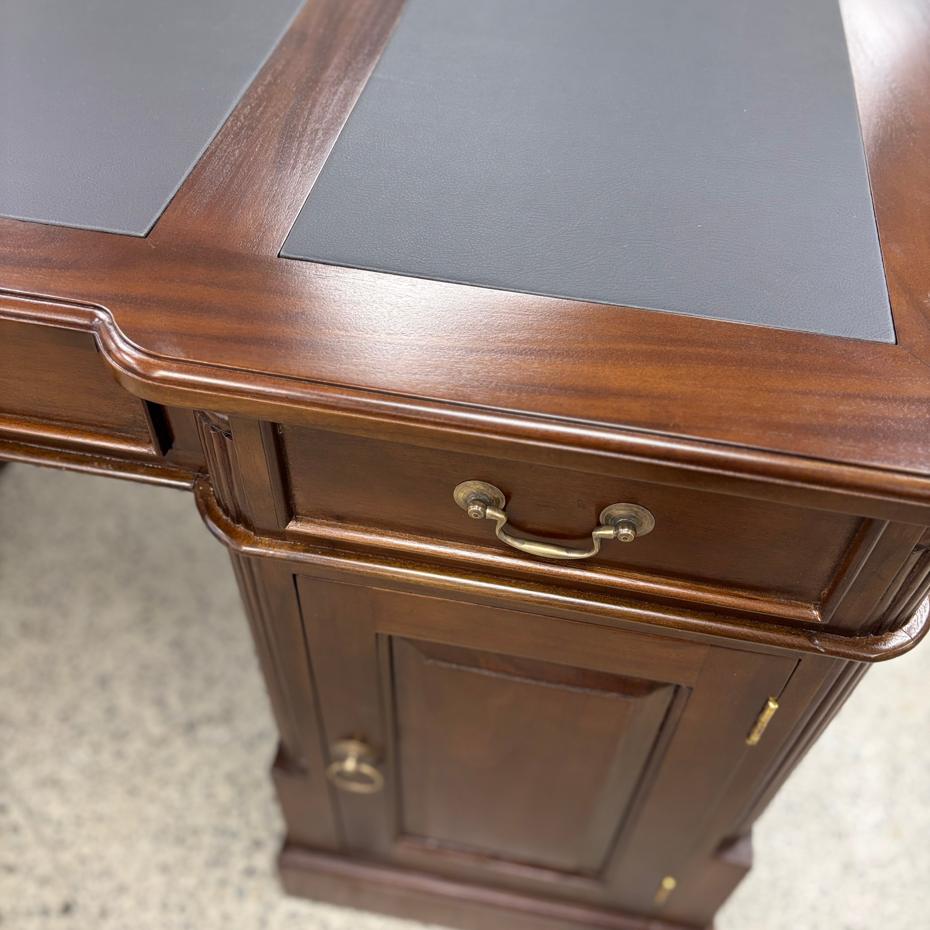 Mahogany Partners Desk