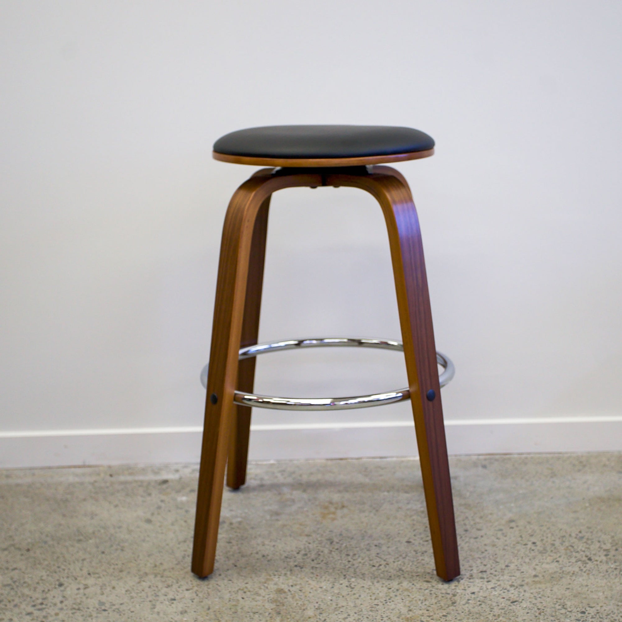 Edison Swivel Top Bar Stool - Black