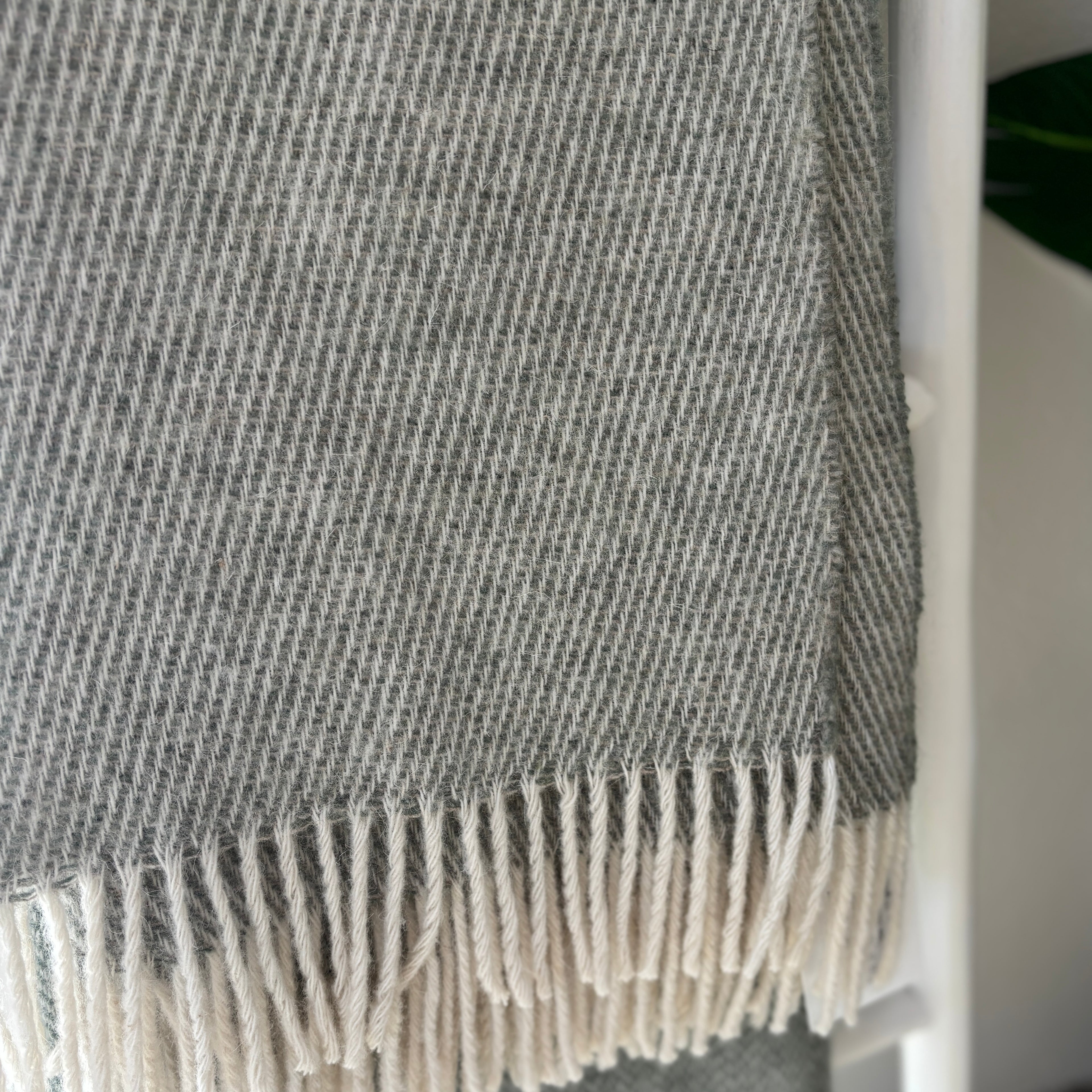 Woola 100% NZ Wool Throw - Light Green